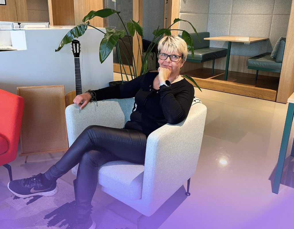 Mervi Hyvönen tekee B2B tarvekartoituksia vuosien asiantuntemuksella.